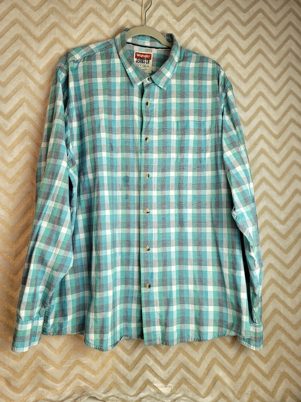 Wrangler Teal and White Plaid Button-Down Shirt